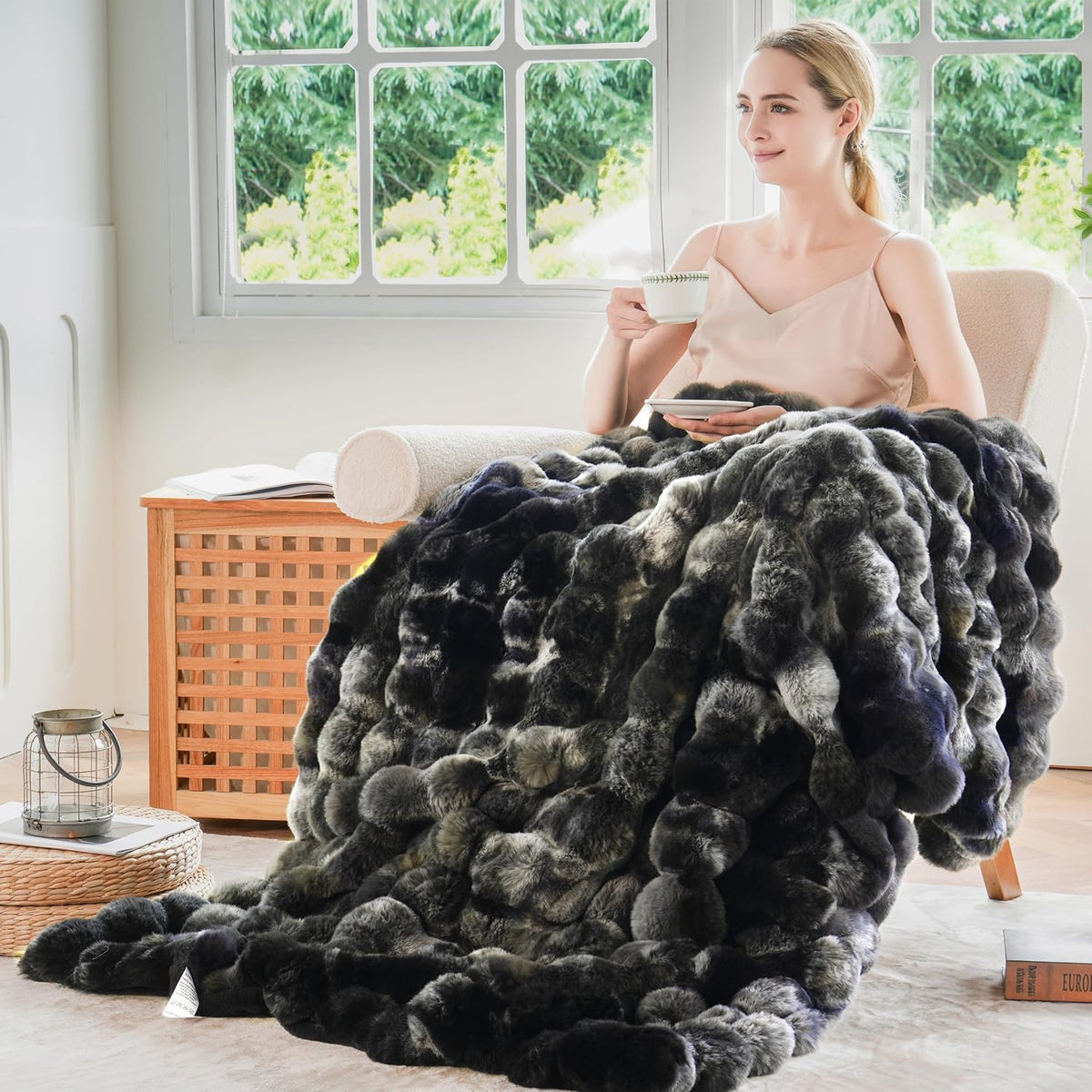 Luxury Faux Fur Fluffy Throw Blanket